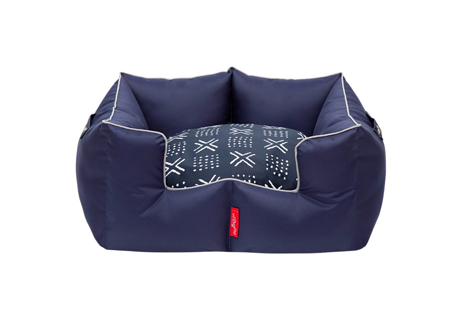 Castle 2025 dog bed